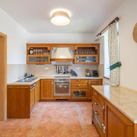 Apartman Kadlecova Vila Nove Mesto na Morave Exterior photo